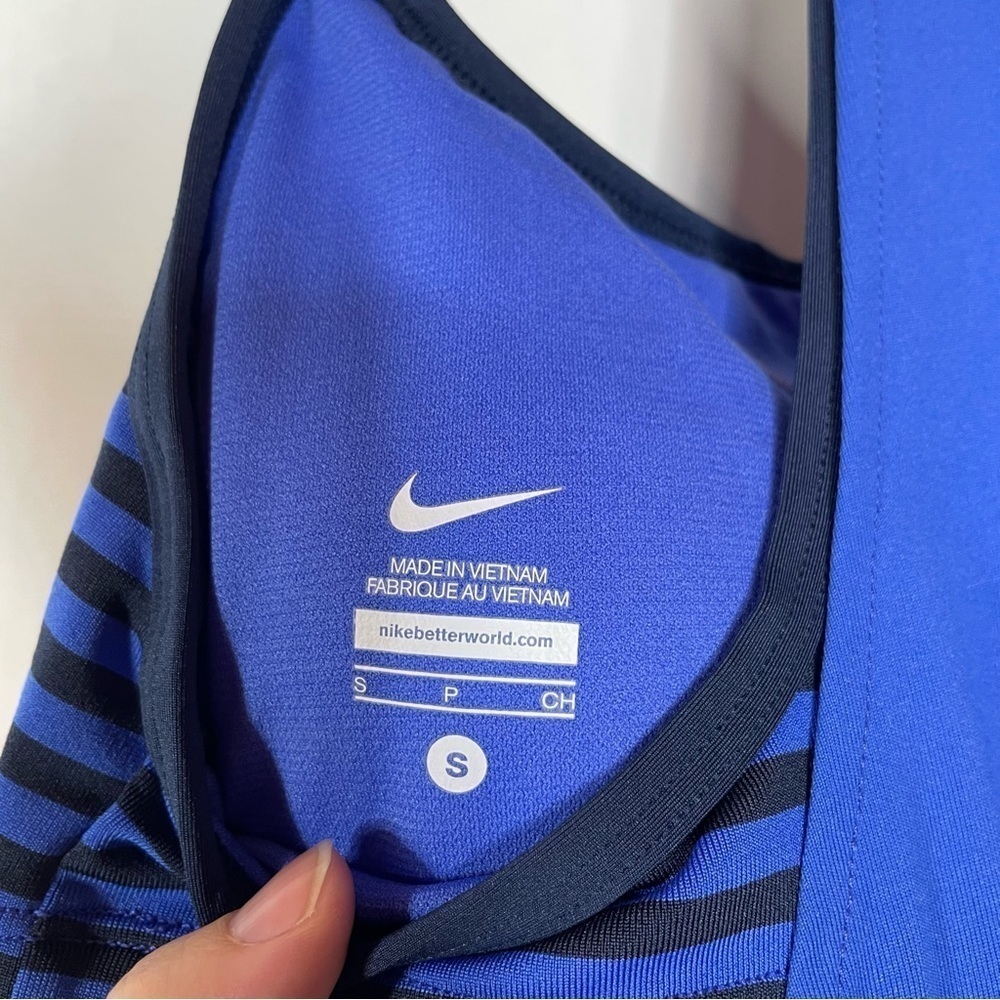 Nike‎ Built In Bra Workout Tank Top Size Small - Picture 4 of 4